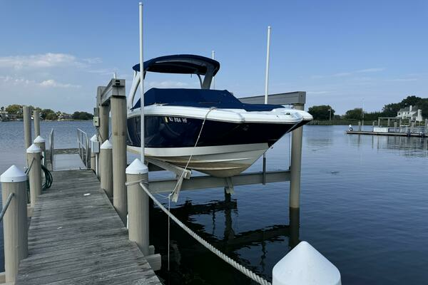 Photo of the 2012 Chaparral 264 Sunesta