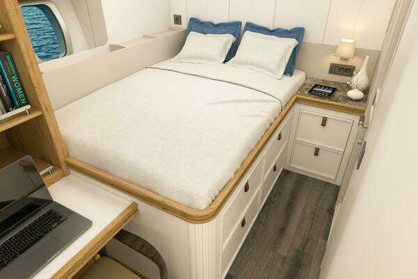 Ares Yachts  Yacht For Sale
