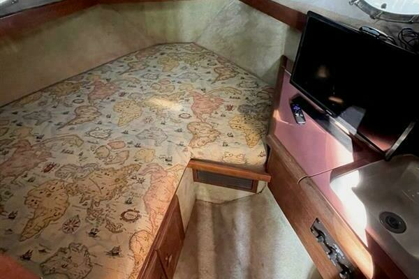 Photo of the 1987 Bayliner 3460 "Andiamo"