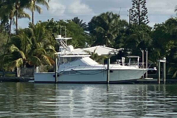 1999 Tiara Yachts 43