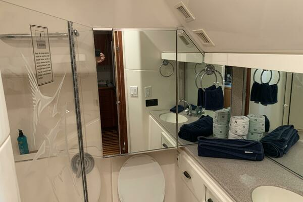 1999 Tiara Yachts 43