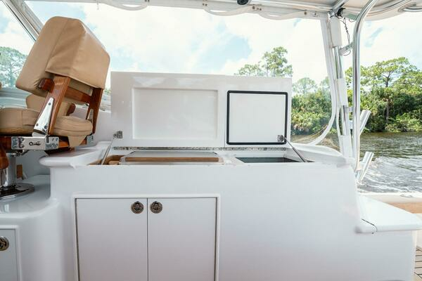 2012 Winter Custom Yachts 38