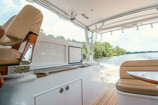 2012 Winter Custom Yachts 38