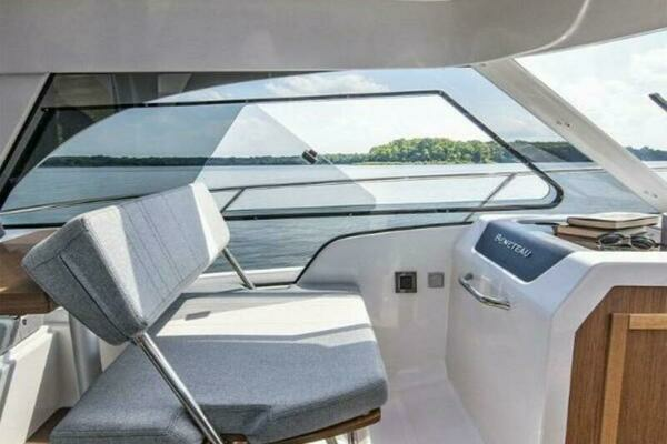 Photo of the 2025 Beneteau Antares 9