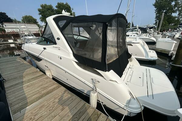 Photo of the 2016 Sea Ray 310 Sundancer