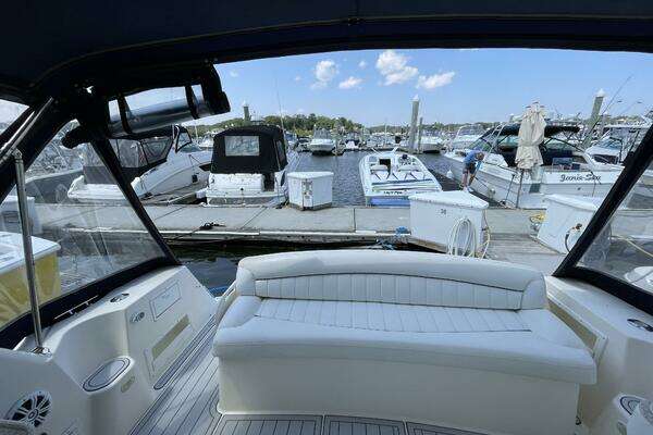 34ft Rinker Yacht For Sale