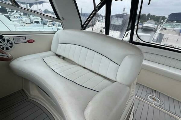 34ft Rinker Yacht For Sale