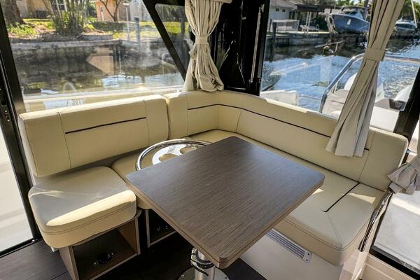 38ft Wellcraft Yacht For Sale 38ft Wellcraft Yacht For Sale