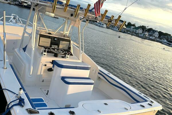 Photo of the 2000 Strike Center Console