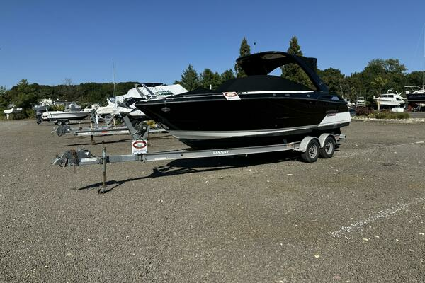 Photo of the 2017 Monterey 278 SS