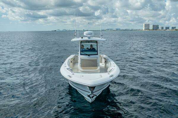2017 Boston Whaler 33