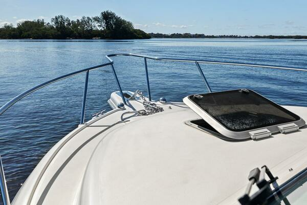 Pursuit 2570 Offshore Yacht For Sale