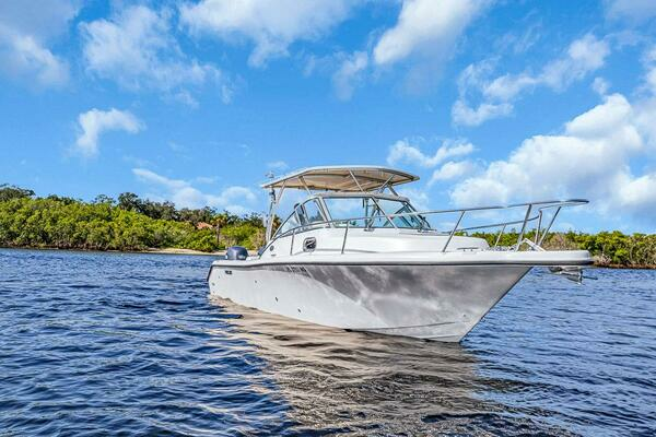 Pursuit 2570 Offshore Yacht For Sale