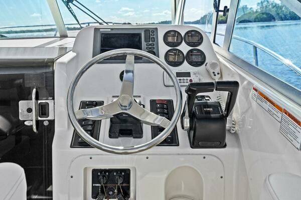 Pursuit 2570 Offshore Yacht For Sale