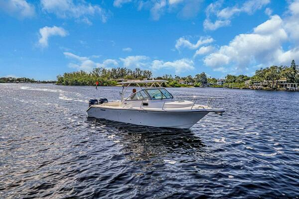 Pursuit 2570 Offshore Yacht For Sale