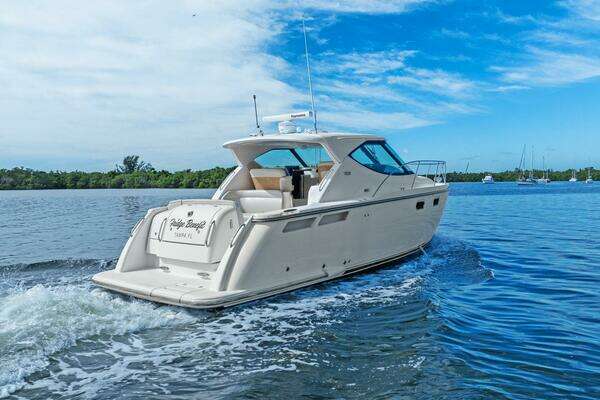 2008 Tiara Yachts 35