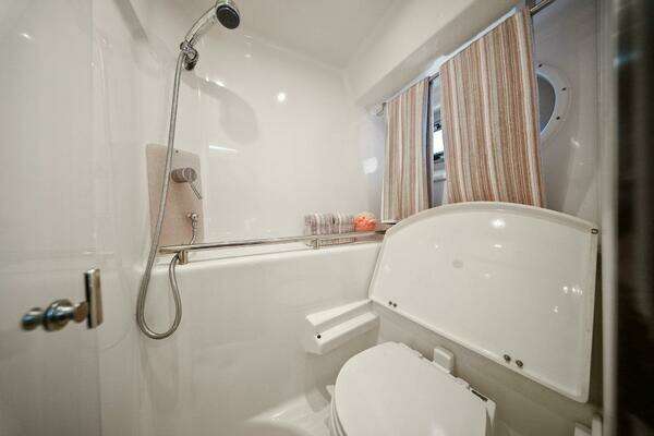 2008 Tiara Yachts 35