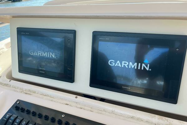 Photo of the 2007 Grady-White 306 Bimini "Sweet Life"