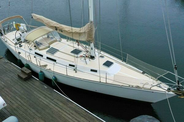 Photo of the 2000 J Boats J/42 "Canty"