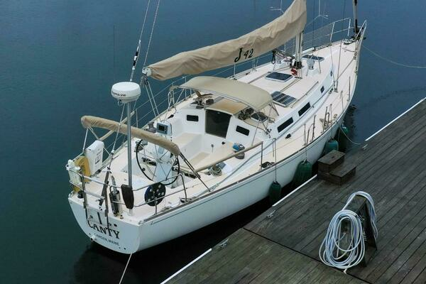 Photo of the 2000 J Boats J/42 "Canty"