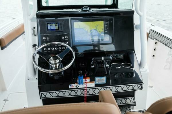 Photo of the 2025 Wellcraft 302 Fisherman