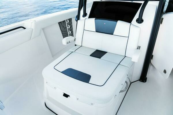 Photo of the 2025 Wellcraft 352 Fisherman