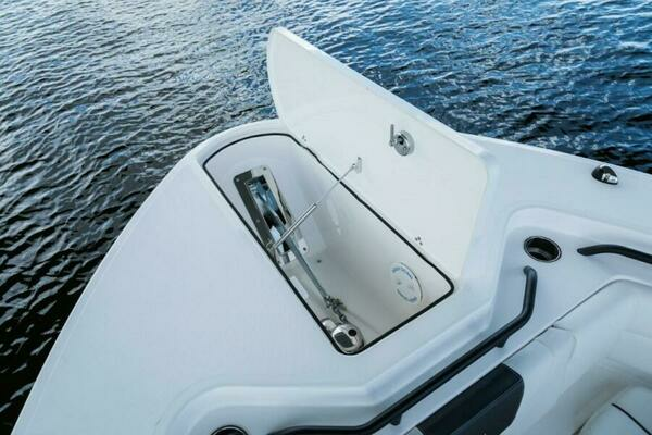 Photo of the 2025 Wellcraft 352 Fisherman