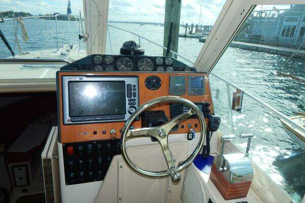 Photo of the 1999 Albin 31 Tournament Express "Sweet Caroline"