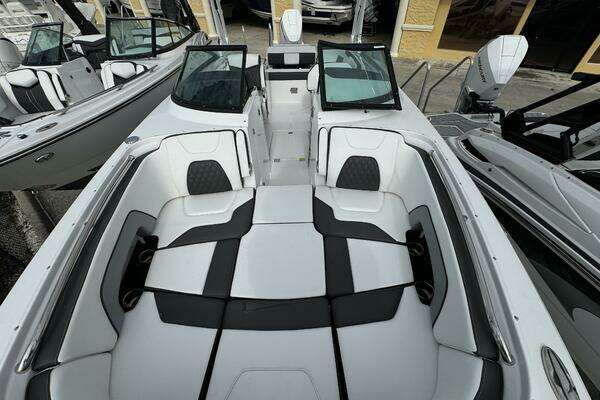 Monterey M-65 Yacht For Sale