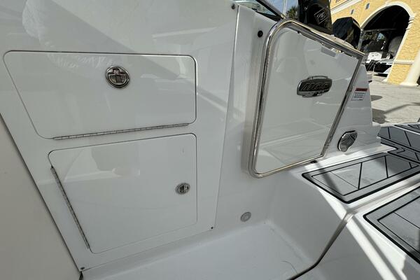27ft Monterey Yacht For Sale 27ft Monterey Yacht For Sale
