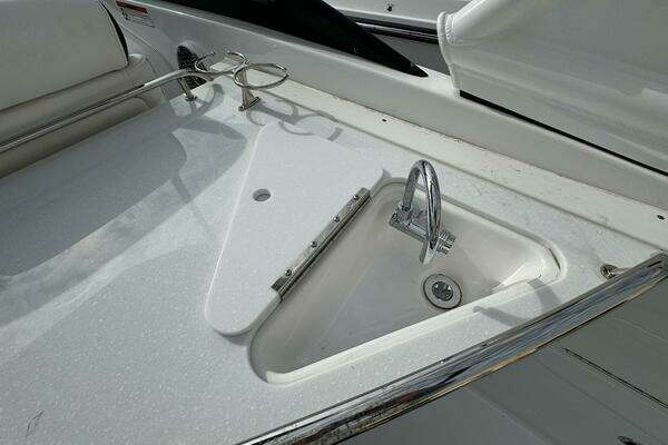 Monterey M-65 Yacht For Sale