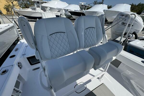 25ft Sportsman Yacht For Sale 25ft Sportsman Yacht For Sale