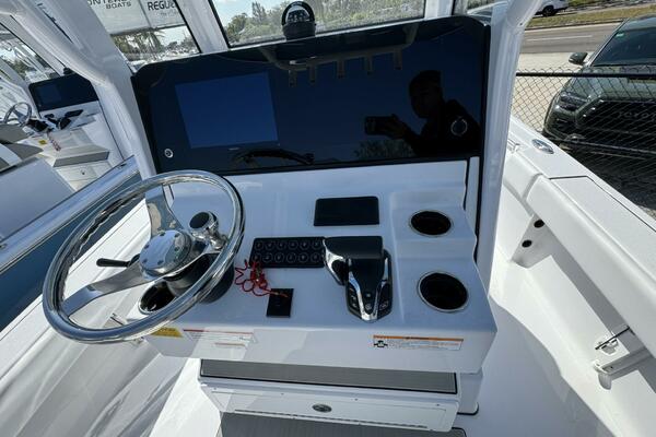 25ft Sportsman Yacht For Sale 25ft Sportsman Yacht For Sale