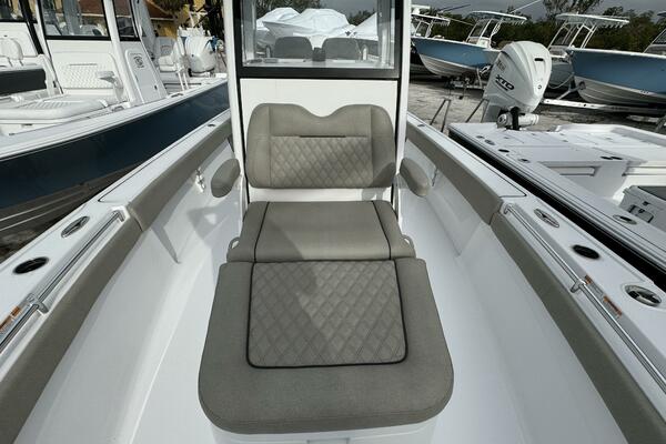 27ft Sportsman Yacht For Sale 27ft Sportsman Yacht For Sale