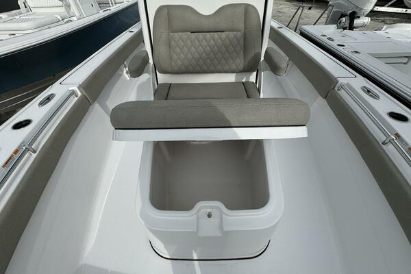 27ft Sportsman Yacht For Sale 27ft Sportsman Yacht For Sale