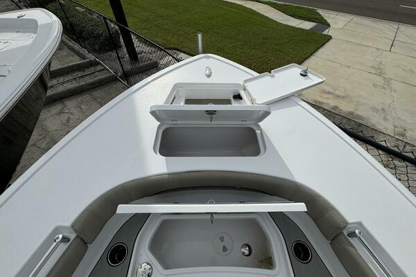 27ft Sportsman Yacht For Sale 27ft Sportsman Yacht For Sale