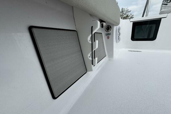 27ft Sportsman Yacht For Sale 27ft Sportsman Yacht For Sale