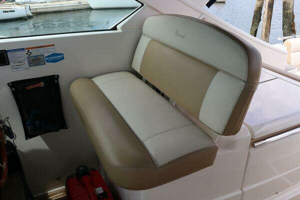 2012 Tiara Yachts 31