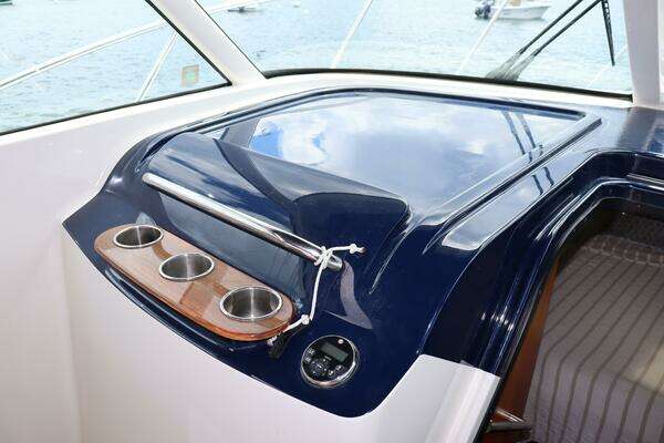 2012 Tiara Yachts 31