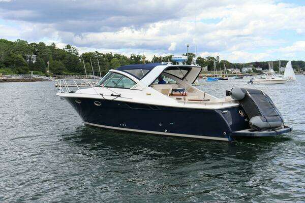 2012 Tiara Yachts 31