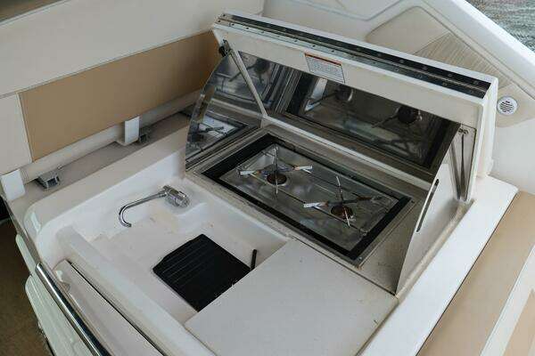 2012 Tiara Yachts 31