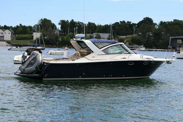 2012 Tiara Yachts 31