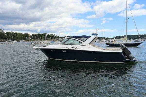 2012 Tiara Yachts 31