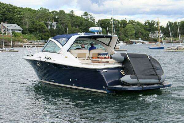 2012 Tiara Yachts 31