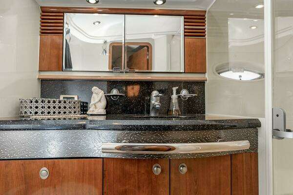 Sea Ray 500 Sundancer Yacht For Sale