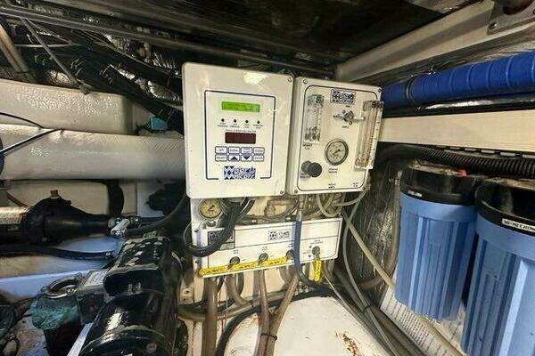 1996 Tiara Yachts 43