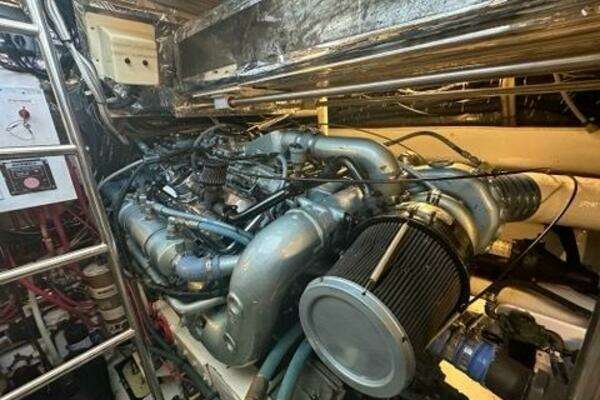 1996 Tiara Yachts 43