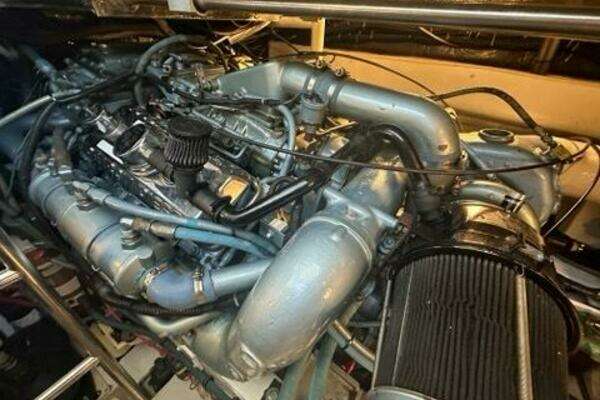 1996 Tiara Yachts 43