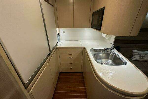 1996 Tiara Yachts 43