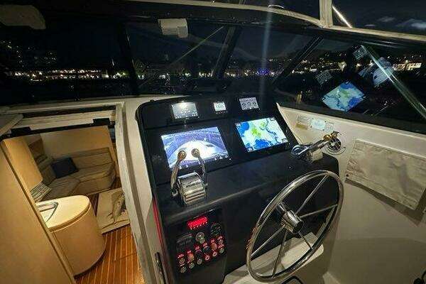 1996 Tiara Yachts 43